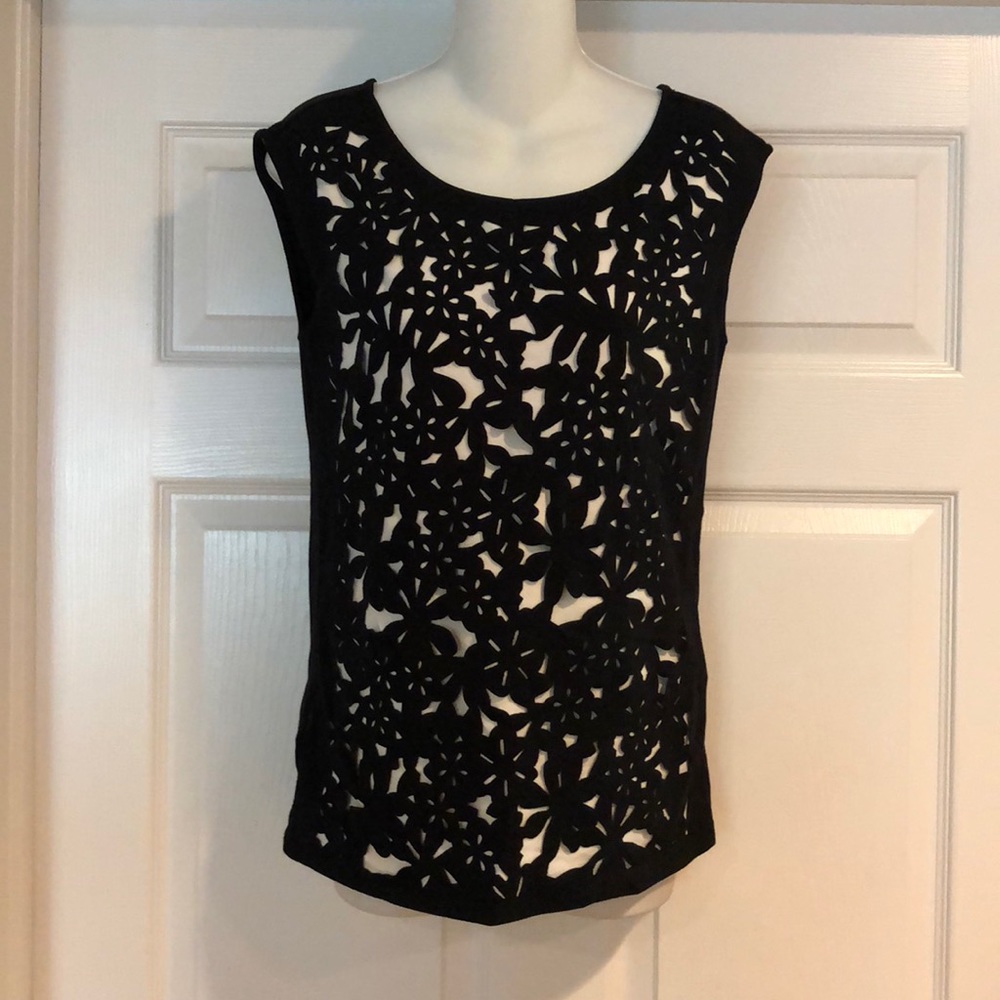 Ann Taylor black and cream design top